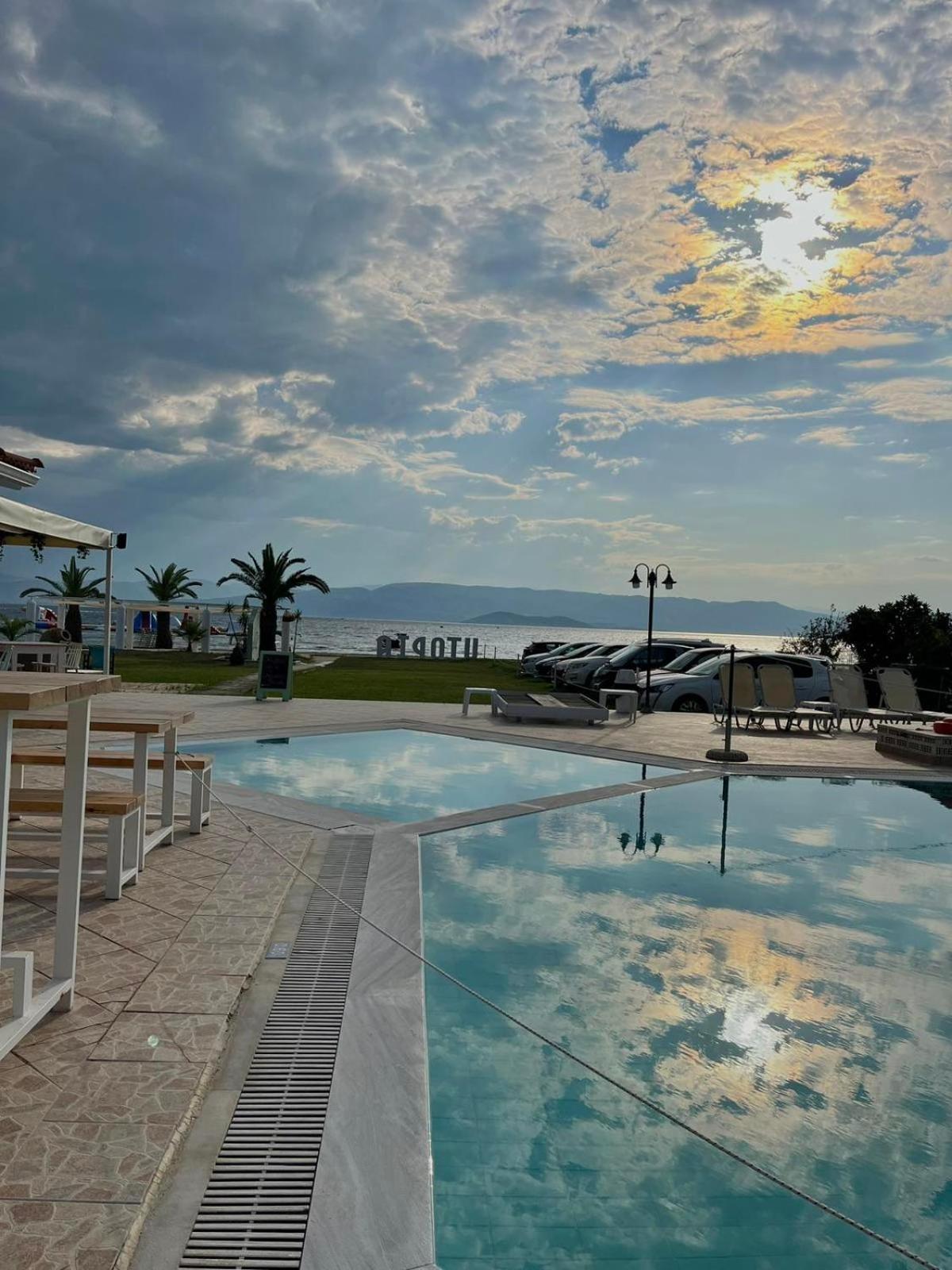 Umbrella Beach Apartments カボス エクステリア 写真