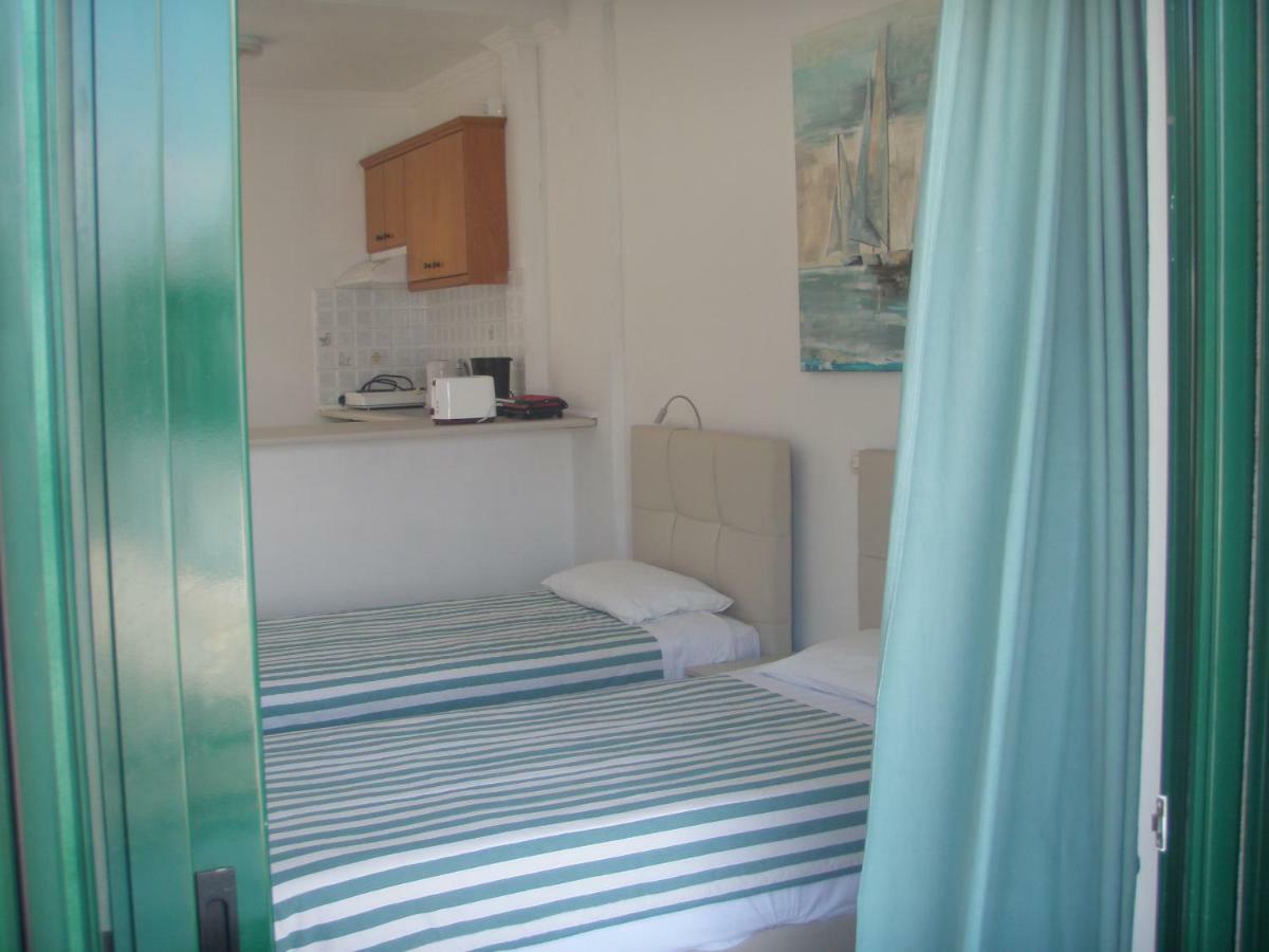 Umbrella Beach Apartments カボス エクステリア 写真