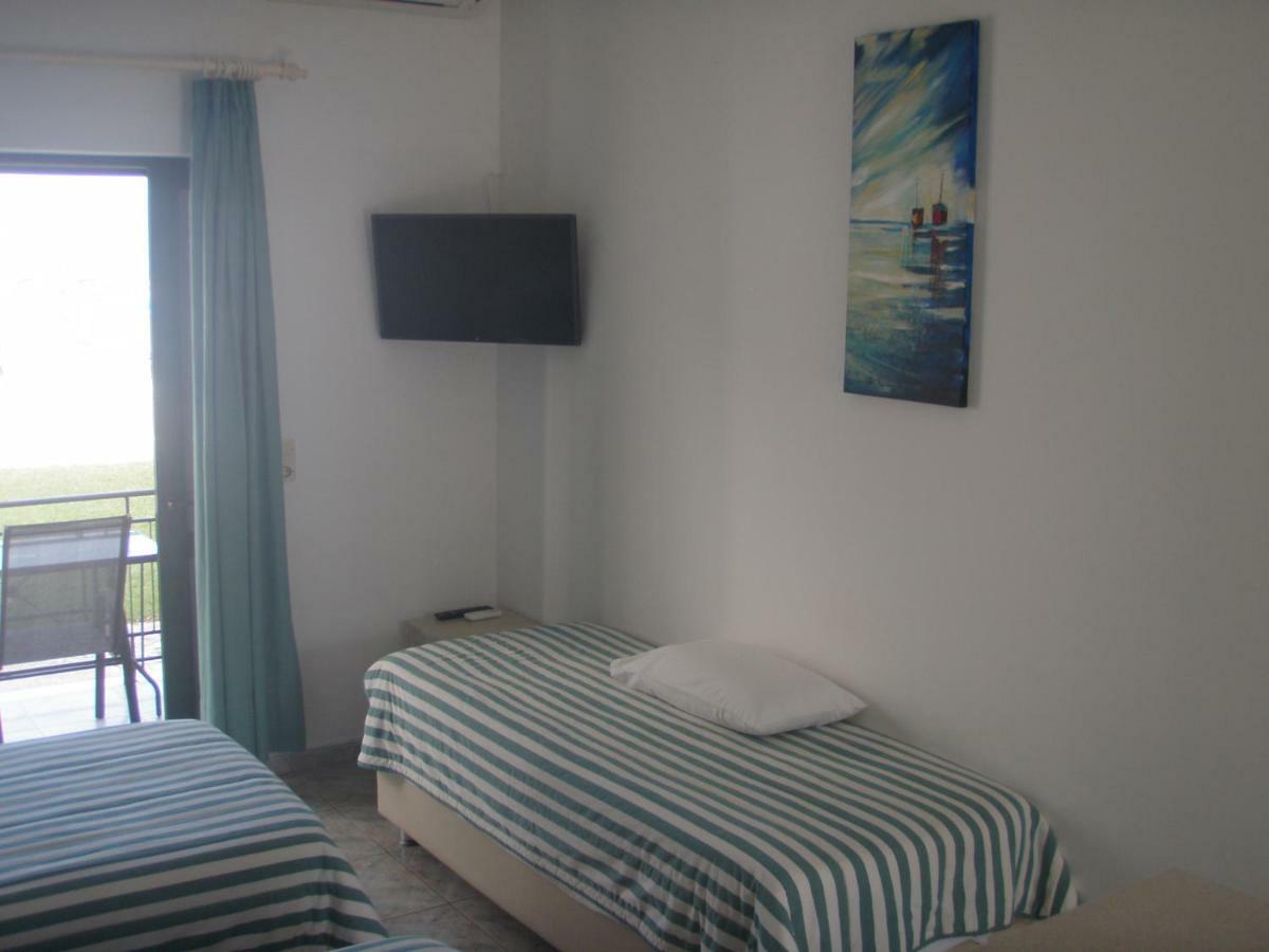 Umbrella Beach Apartments カボス エクステリア 写真